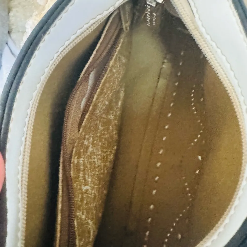 Vintage white Mondani Shoulder bag/ hand bag - Image 6