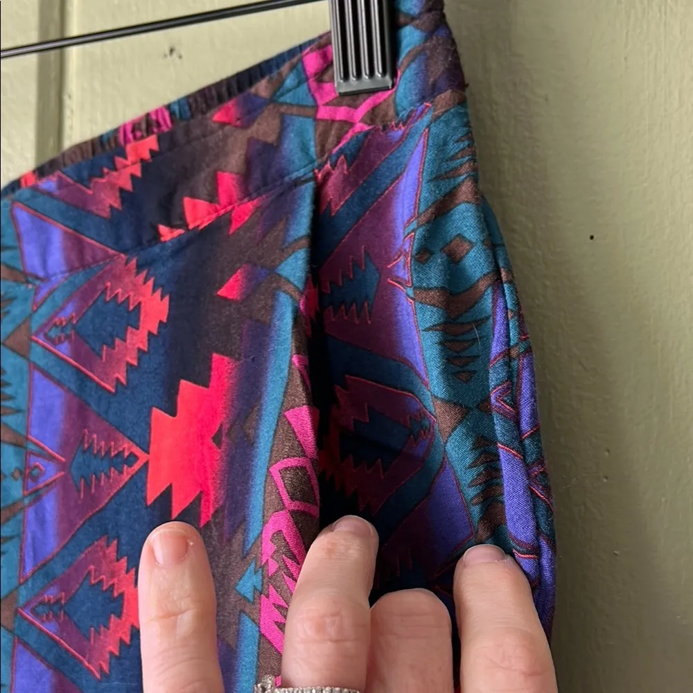 Urban Outfitters Ecote Aztec Patterned Women's Shorts Size Medium - Image 5