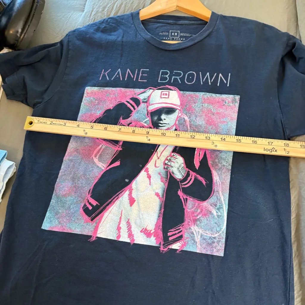 Kane Brown Live Forever Concert Tee. Size Medium. Black - Image 6