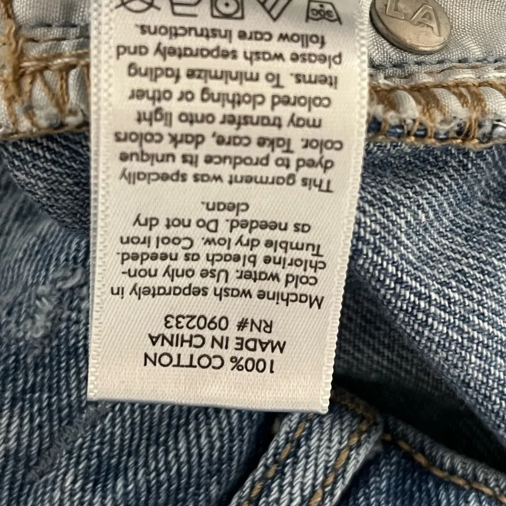 PacSun Women’s High Rise Distressed Denim Shorts Sz 27 Raw Hem Festival Jean - Image 5