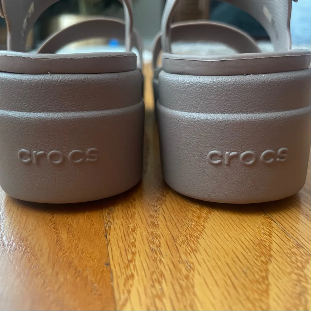 CROCS Women's Platform Sandals - Taupe New without tags - Image 3