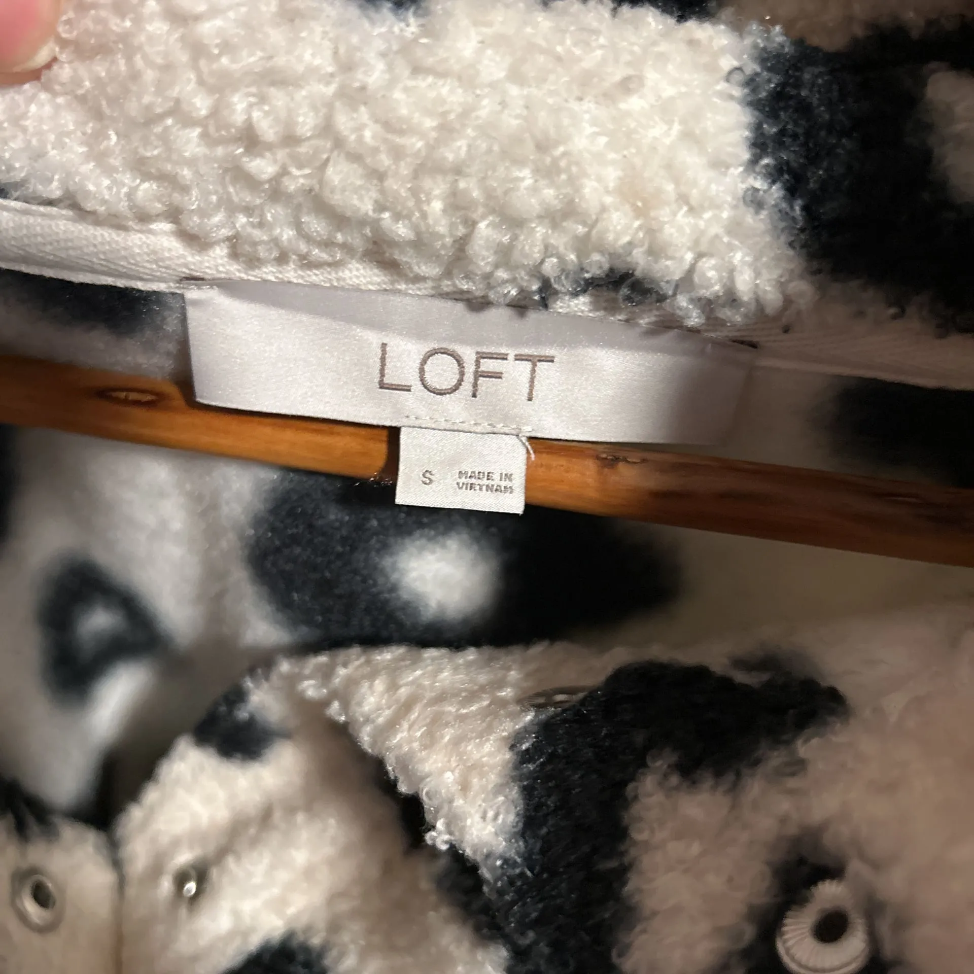 NWT Loft Henley Sweater Multicolor Size M Cheetah Sherpa Long Sleeve 1/4 Snap - Image 4