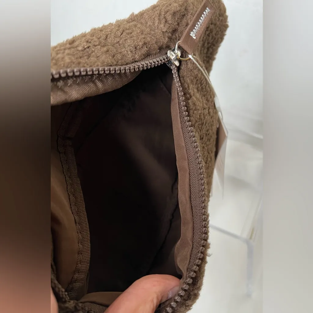 Wilo the Label Sherpa Espresso Belt Bag, NWT Brown - Image 6