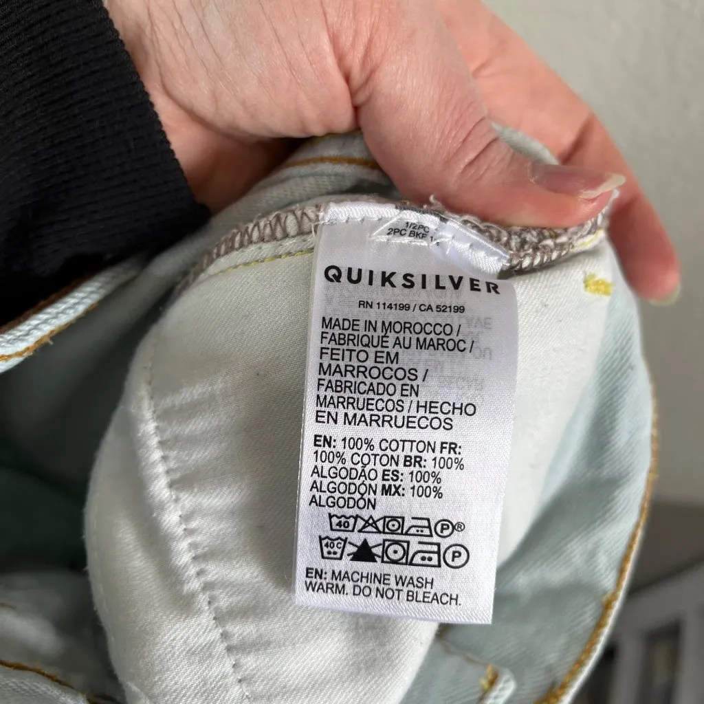 Quiksilver Womens Light Wash Cotton Frayed hem Denim Shorts Size 27 skater - Image 9