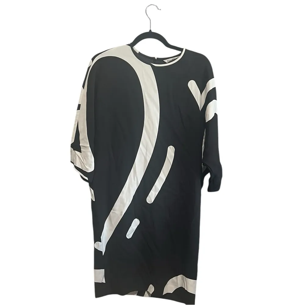 MAX MARA
Rete printed cady dress, Black and White Abstract Print, Size 2 - Image 3