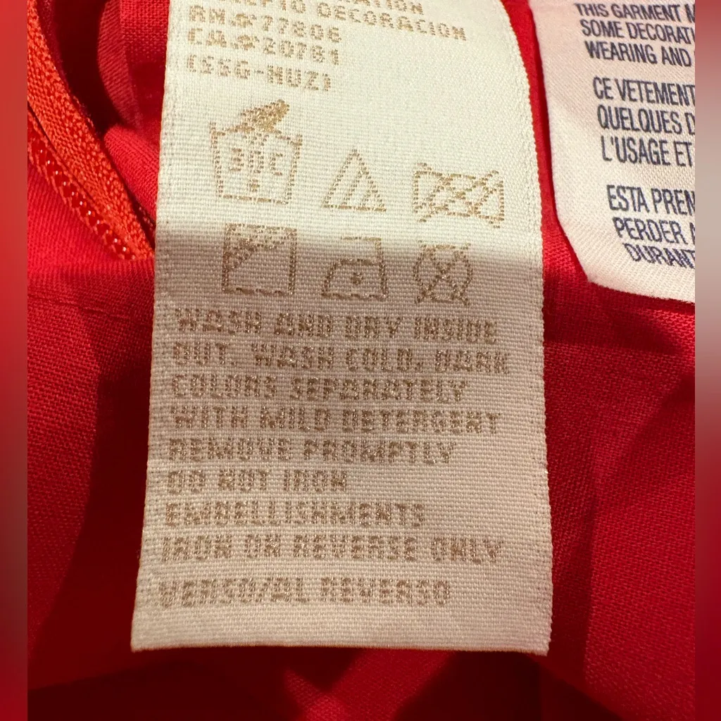 Vintage Tommy Hilfiger knee-length pleated skirt with sequins size 8 - Image 8