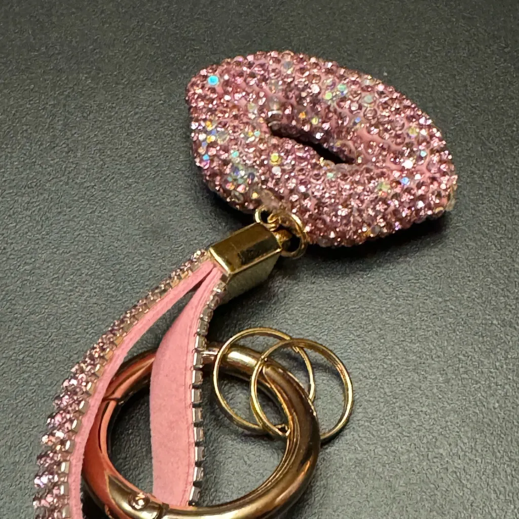 Sparkling Rhinestone Lip Keychain - Image 4