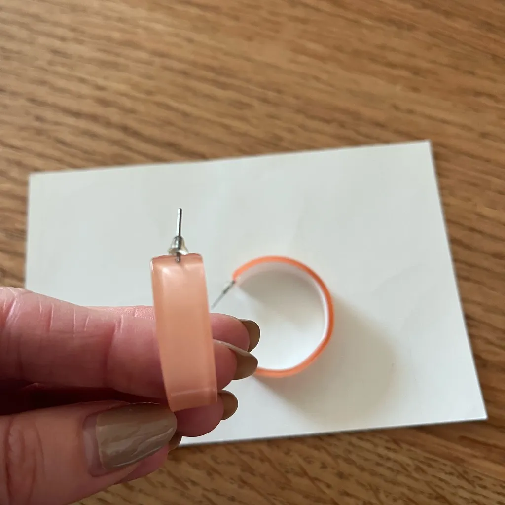 5/$25 Oak + fort hoop earrings - Image 4