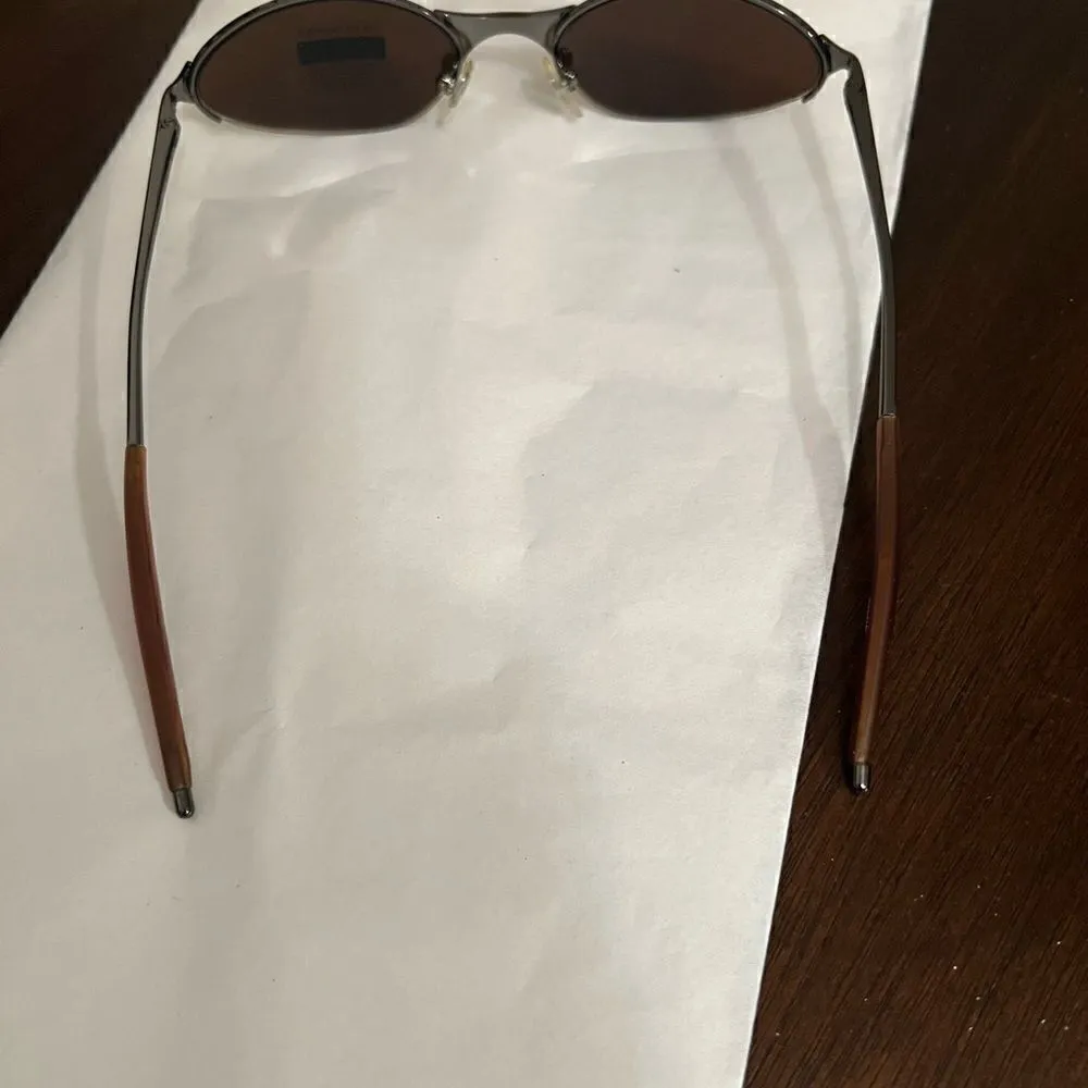 NWOT mirrored oval sunnies with UV 400âspringâtemplesâandâcushionedâstems - Image 5