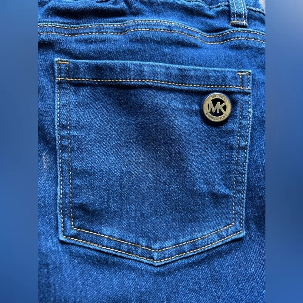 Michael Kors  | woman’s denim Capri/cropped  pants. Size: 8. - Image 2