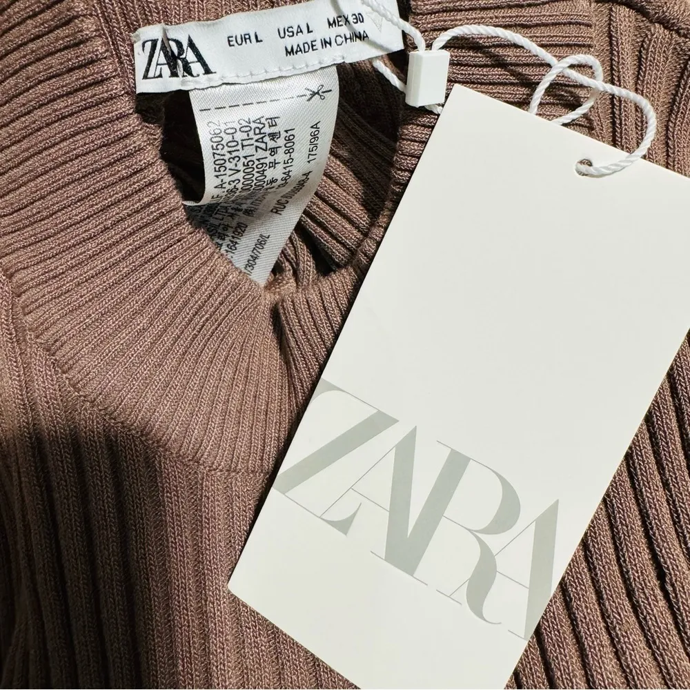 ZARA  Brown Long Sleeves Round High Neck Open Back Rib Adjustable Top Size L - Image 16