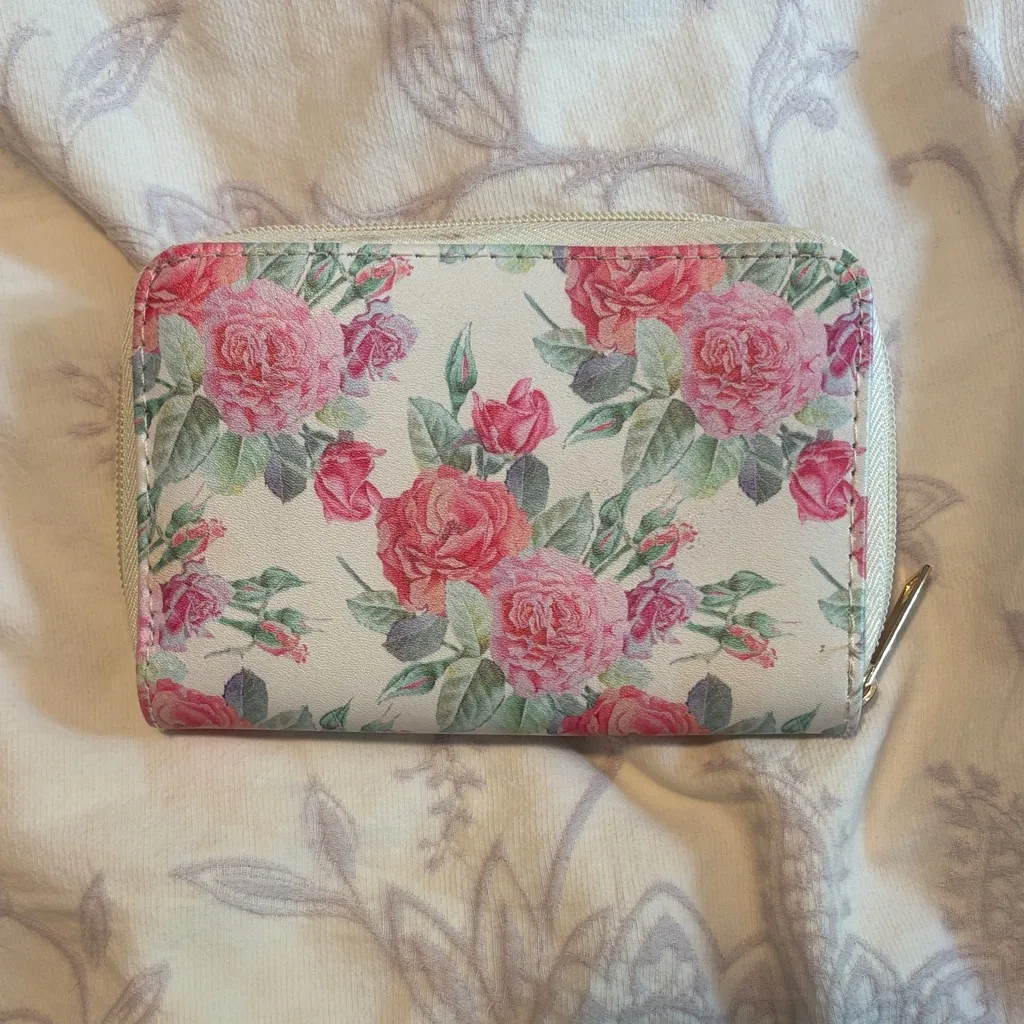 Source Unknown NWOT Pink and Green Floral Wallet - Image 2