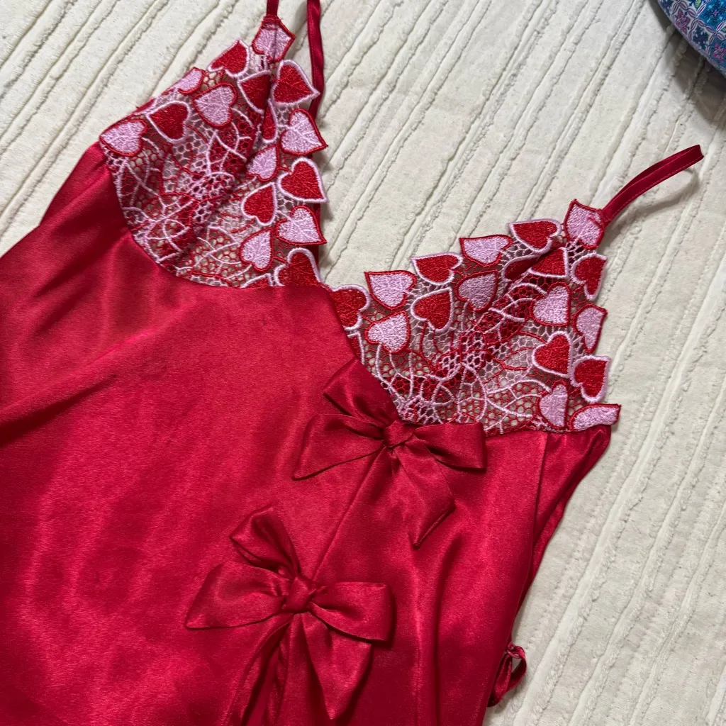 Frederick’s of Hollywood Valentine’s Day Crochet Heart Top Slip - Image 2