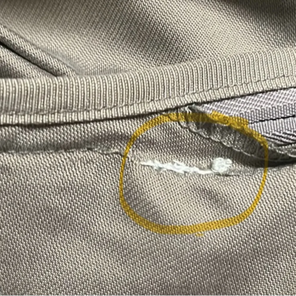 Elizabeth and James Jumpsuit Sz M Pockets Belted Wrap Front Travel Casual - Image 9