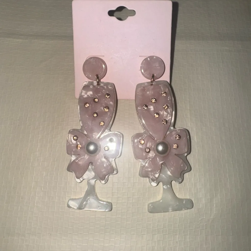 Pink champagne glass with bows Earrings - Image 3