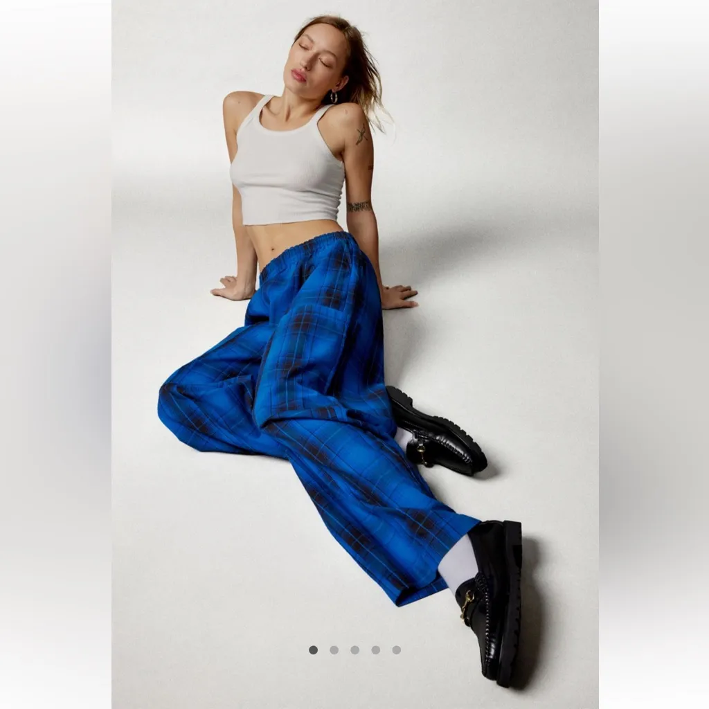 Blue and Black BDG Mae Flannel Pants Size XS - Image 2
