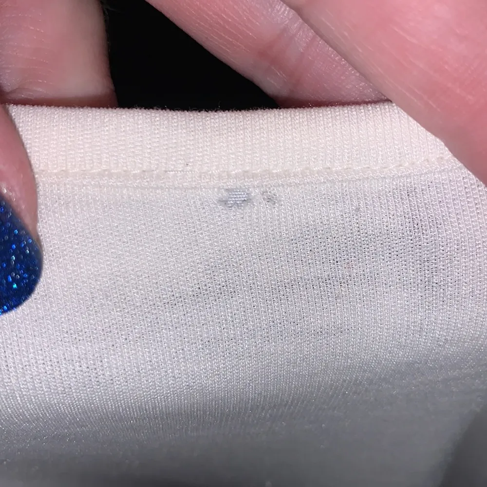 Jantzen  Classics vintage white floral embellished sleeves short sleeve shirt - Image 7