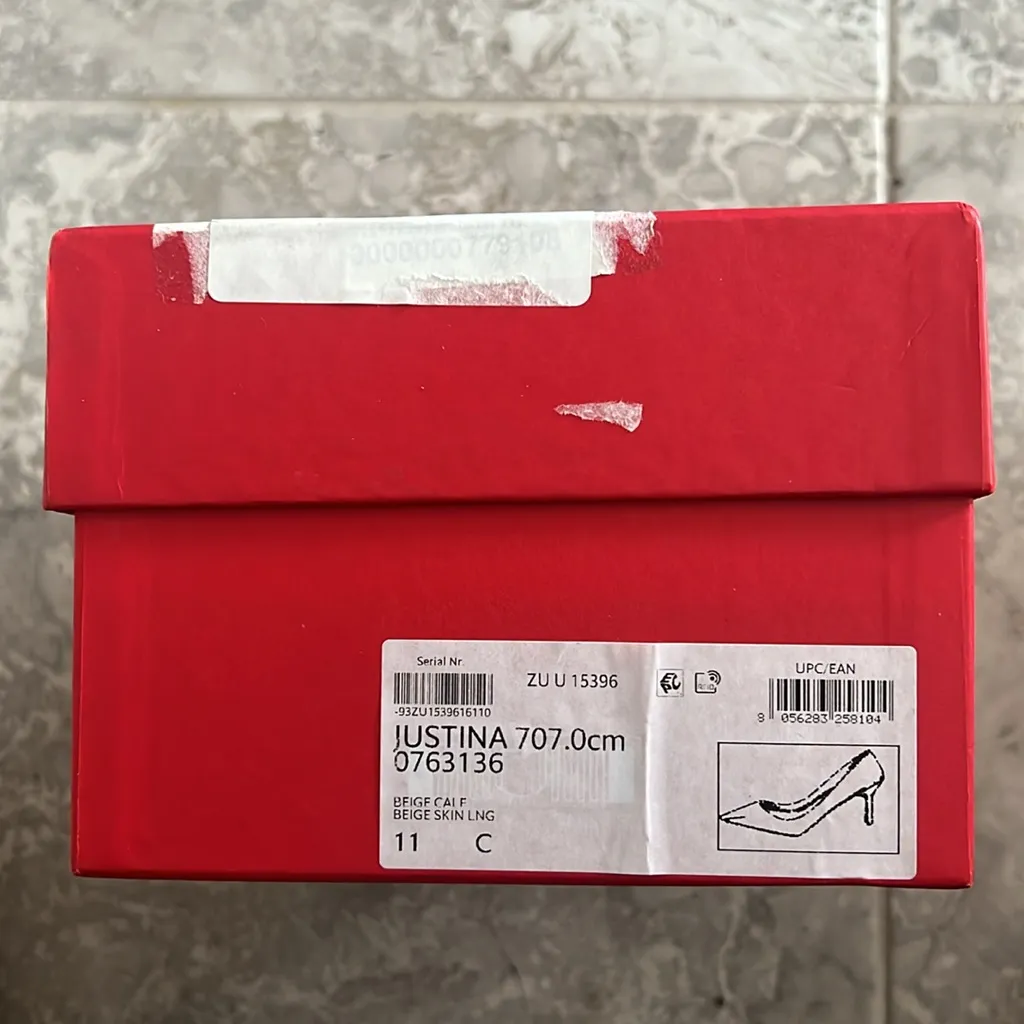 Salvatore Ferragamo Justina Pointed Toe Pumps in Beige, Size 11, NEW in Box - Image 7