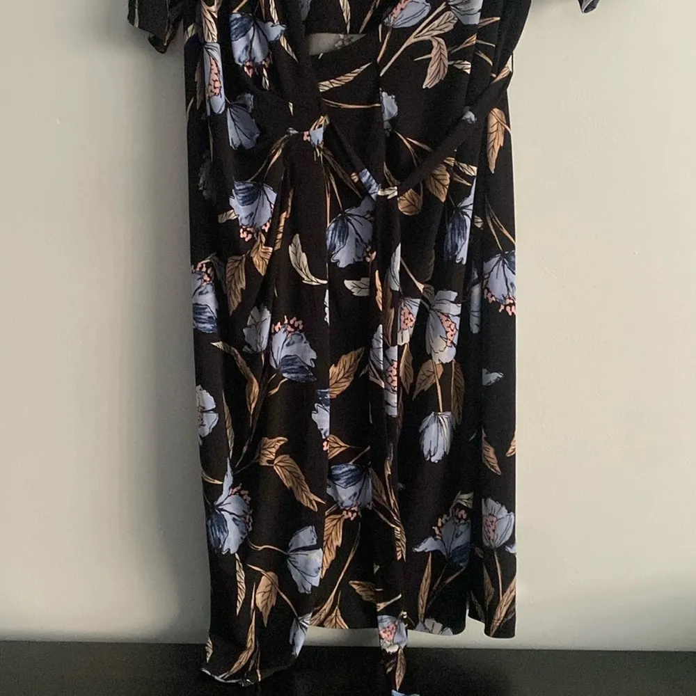 Maternity Floral Wrap Dress - Image 5