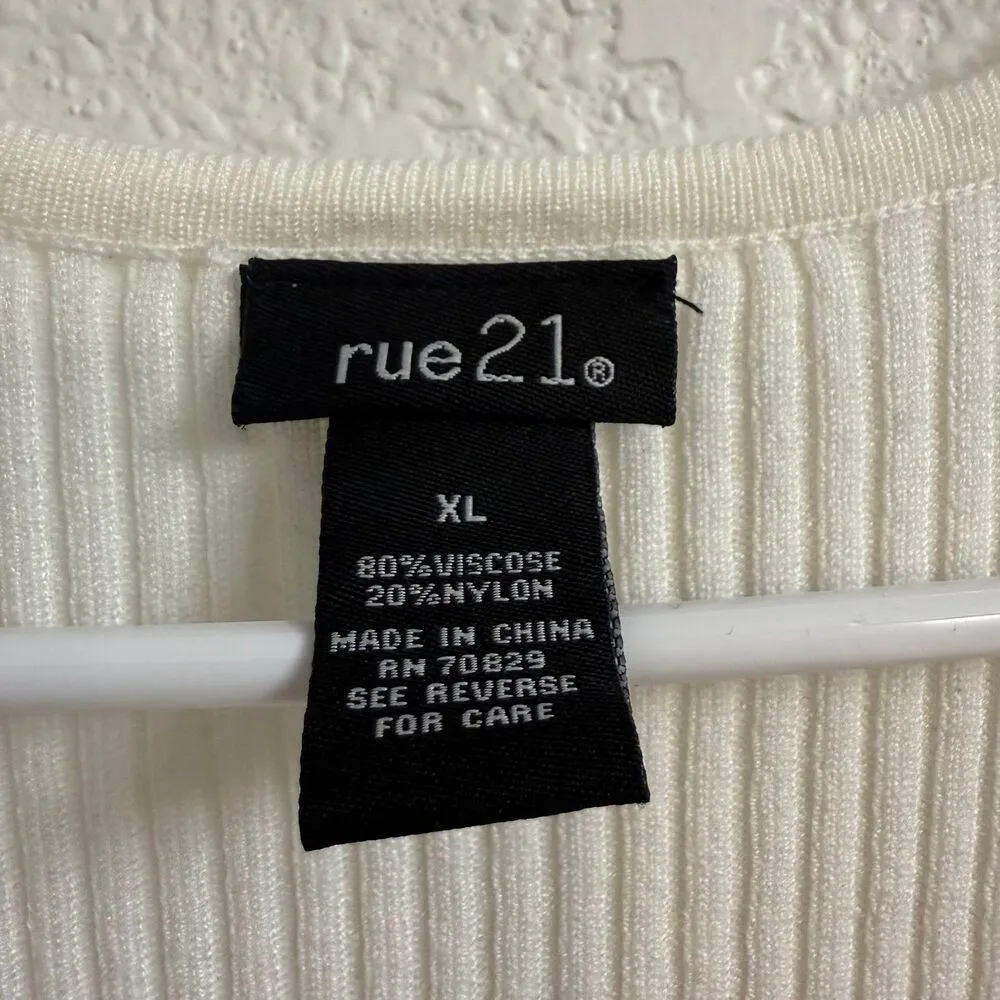 Rue 21 White Ribbed Clasp Crop Size XL - Image 3
