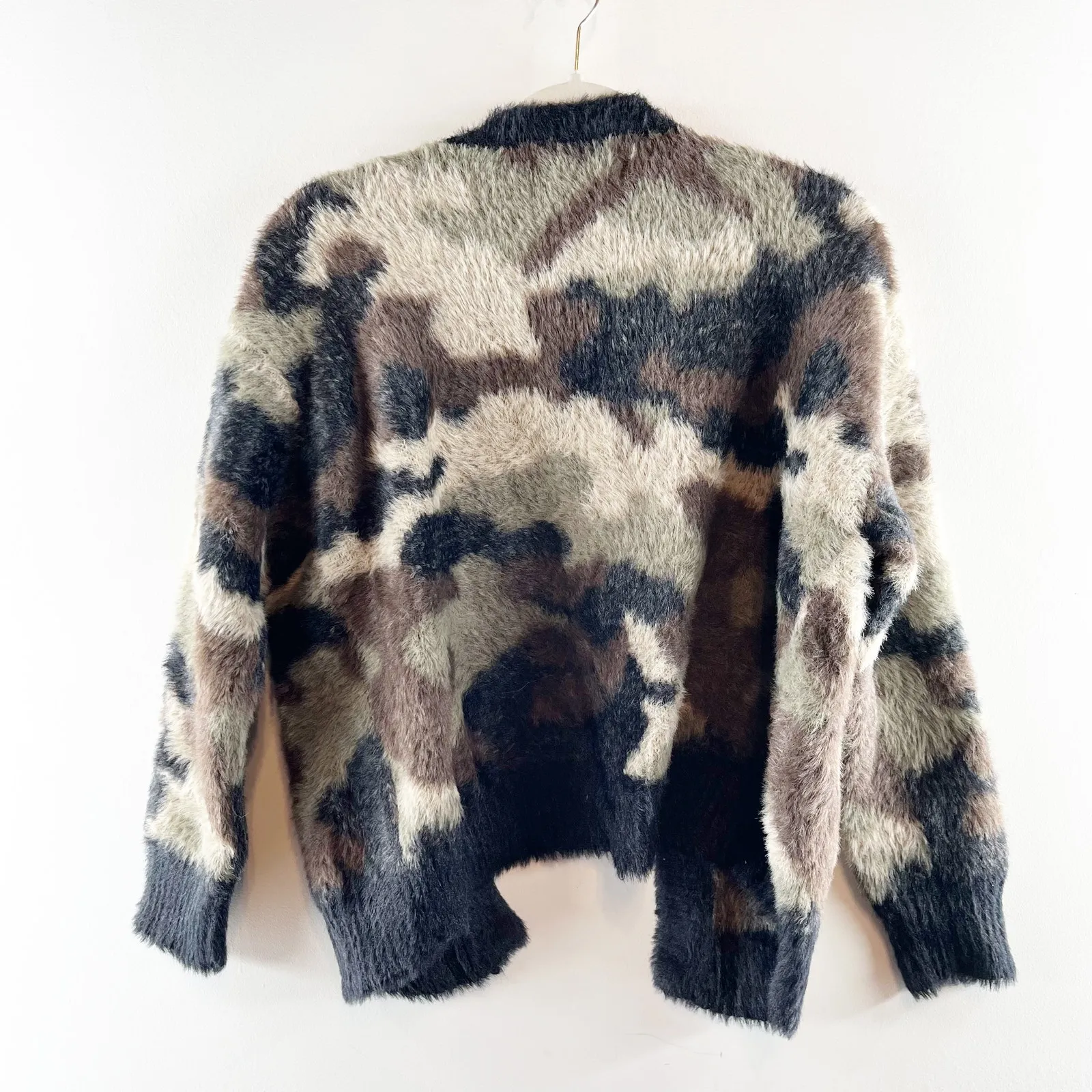 Cloth & Stone Camo Button Up Fuzzy Knit Cardigan Sweater Green Black Small - Image 4