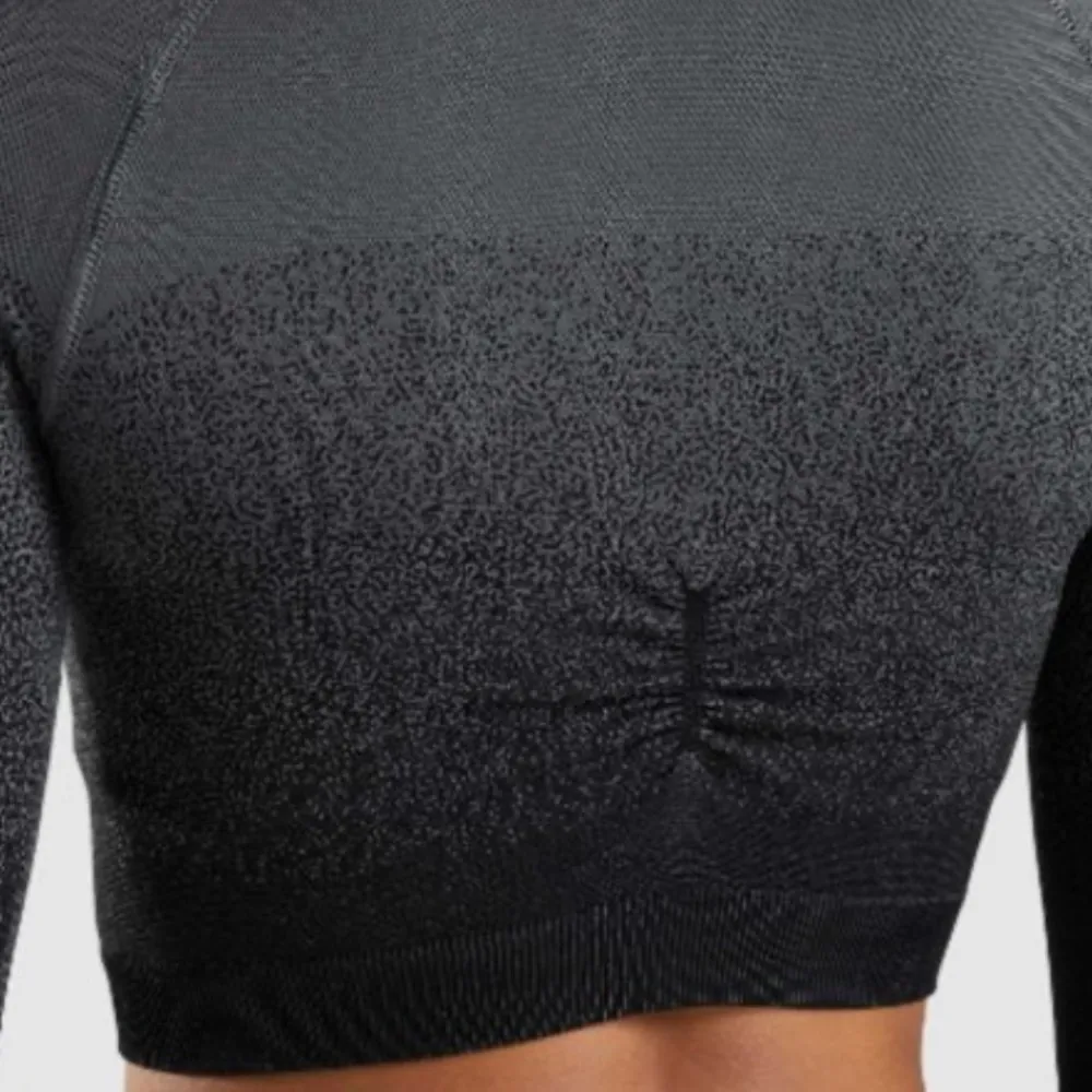 EUC Gymshark Adapt Ombré Seamless Long Sleeve Crop Top Grey Size Small - Image 5