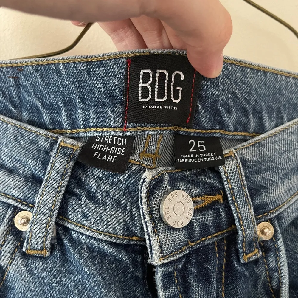 BDG urban outfitters dark wash stretch high waisted flare jeans size 25 - Image 4