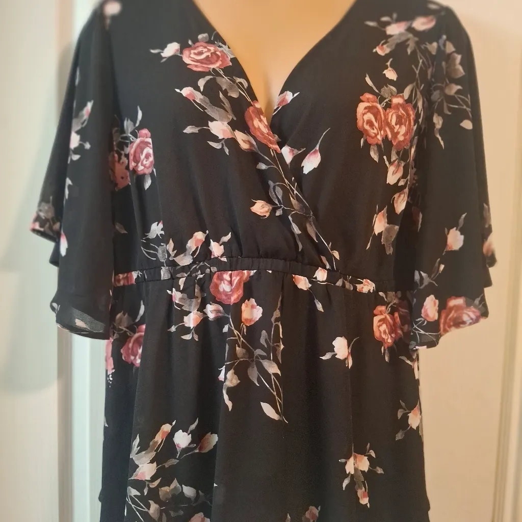 Torrid Sz 2 Floral Black Tunic Top - Image 5