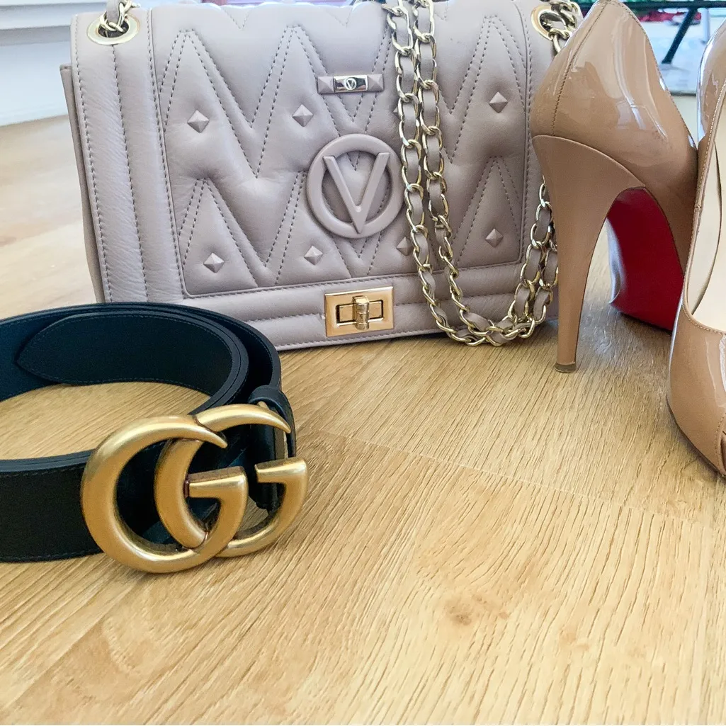 Valentino Quilted Shoulder Bag - Image 15