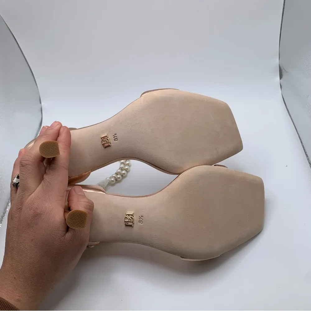 NWB Badgley Mischka Loretta Women's Sandals Color:Champagne heels size 8.5 pearl - Image 12