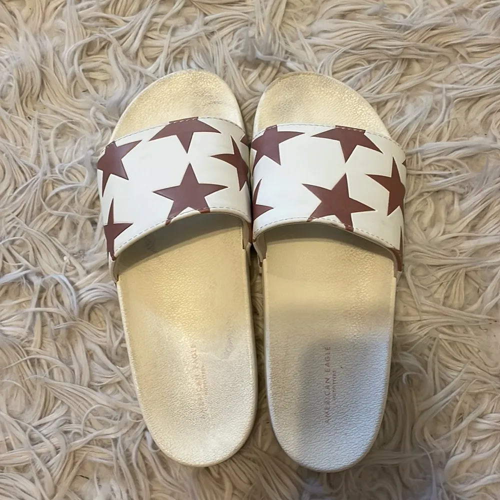American Eagle Rose Gold Stars Slides - Image 2