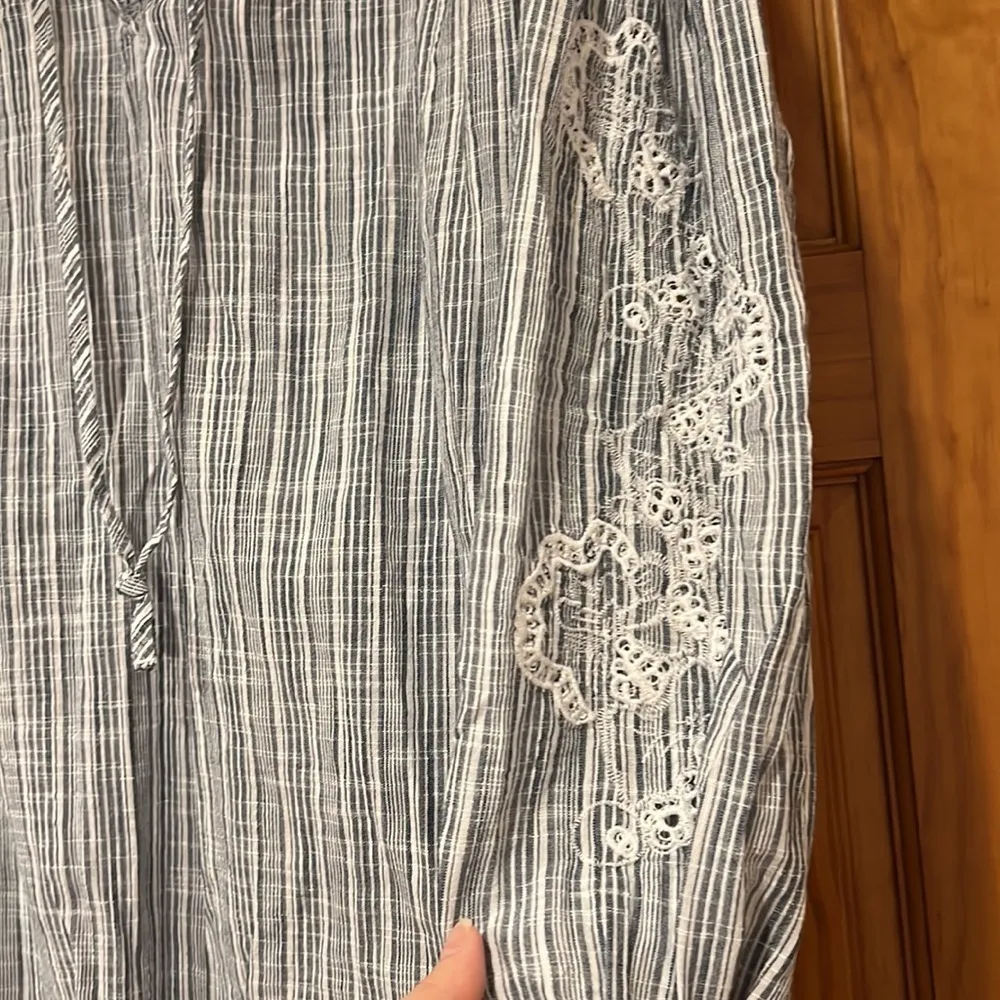 CHAPS Blue White Peasant Top Stripe Shirt Lightweight Long Embroidered Sleeves M - Image 6