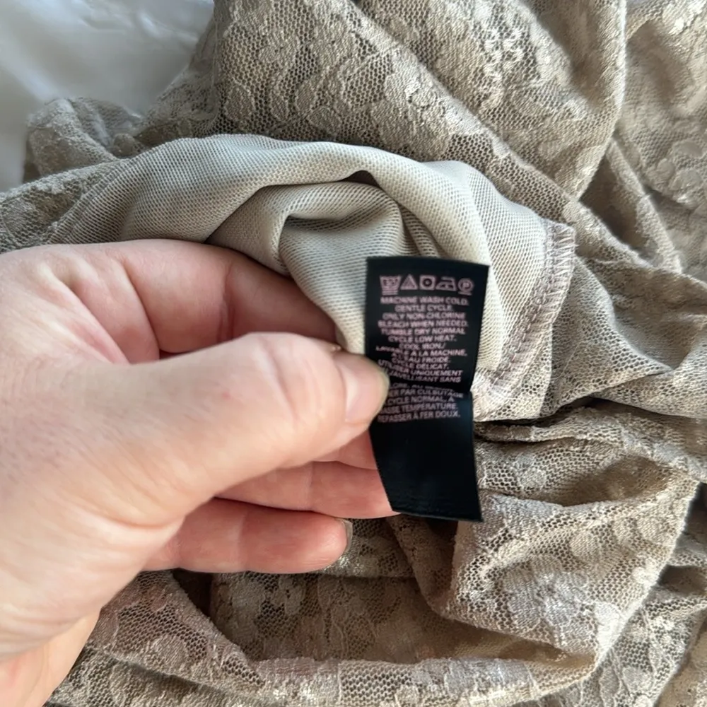 Victoria’s Secret Sheer Lace Tie Front Tank Top Beige XL - Image 7