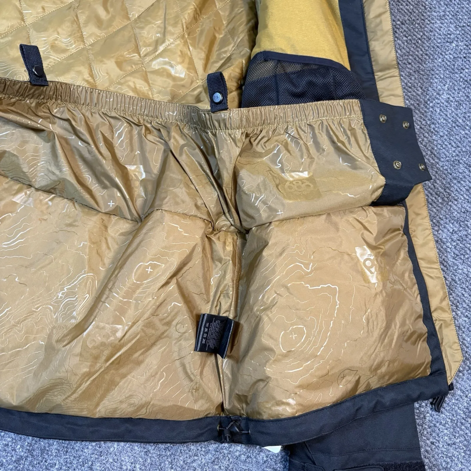 New 686 Women Nova Insulated Jacket XL Black Ski Jacket Fur Hood M3WN316 - Image 3