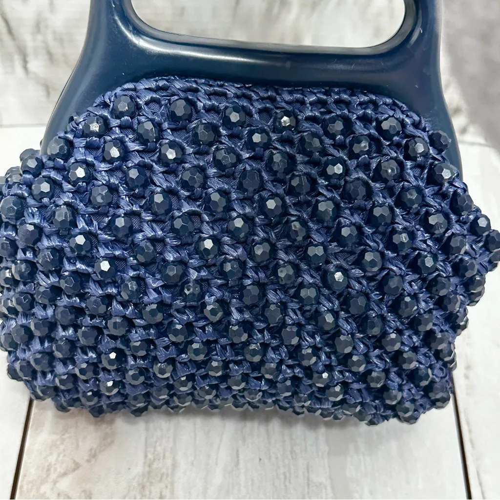 Vintage Midnight Blue Raffia Beaded Clamshell Handbag Evening Unique Whimsy Vibe - Image 4