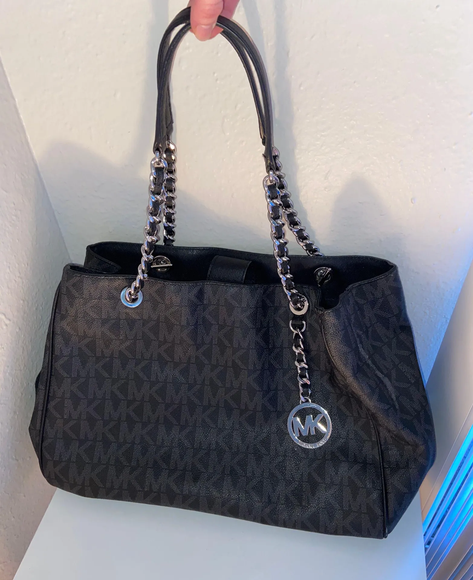Michael Kors Tote Handbag - Image 2