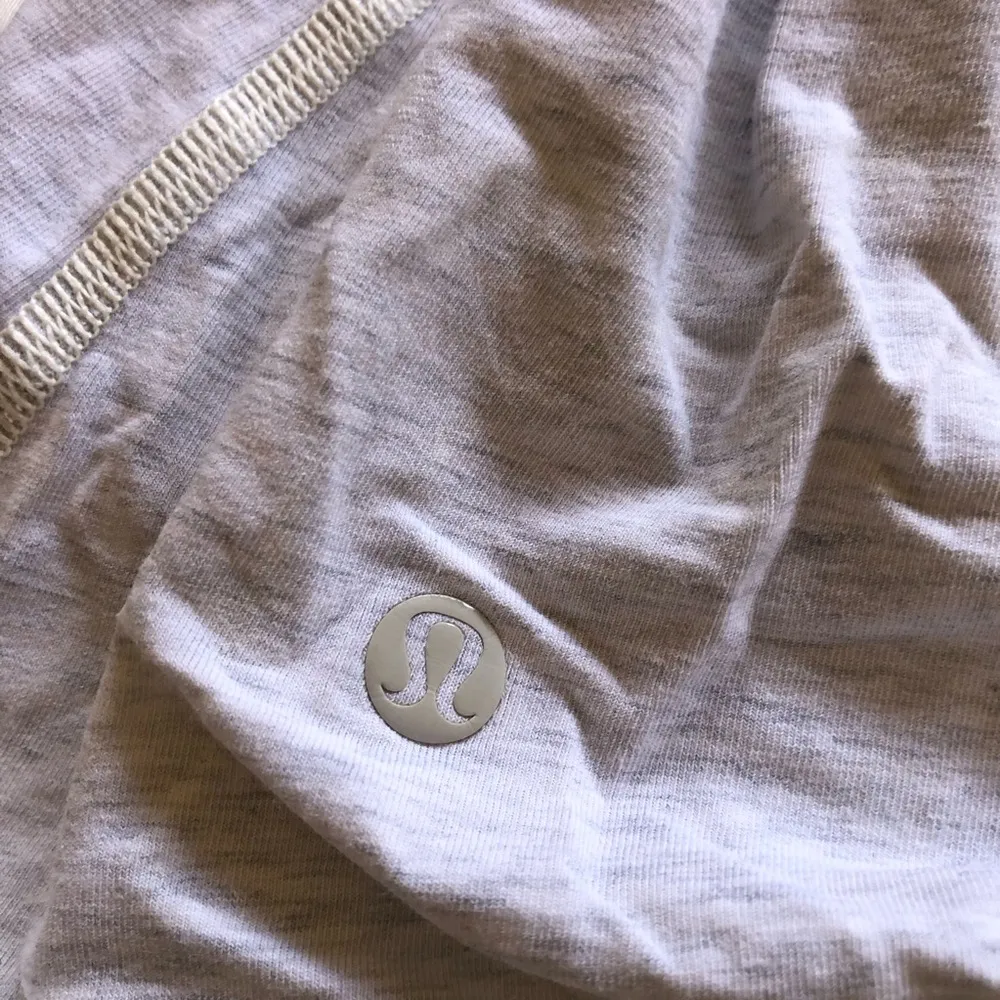 Lululemon All Tied Up Tank Top Open Tie Back Heathered White Heather 6 Small - Image 8