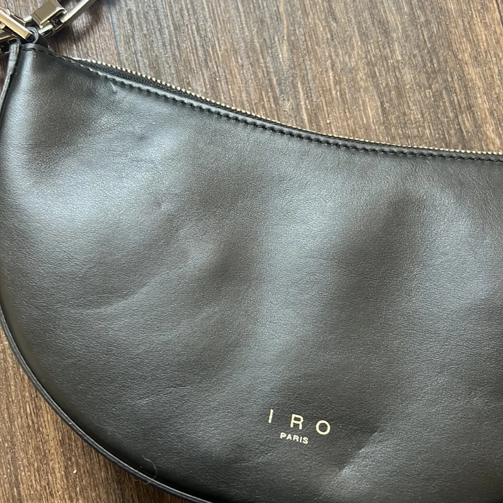 ARCCLUTCH LEATHER BAG WITH CHAIN - Image 2