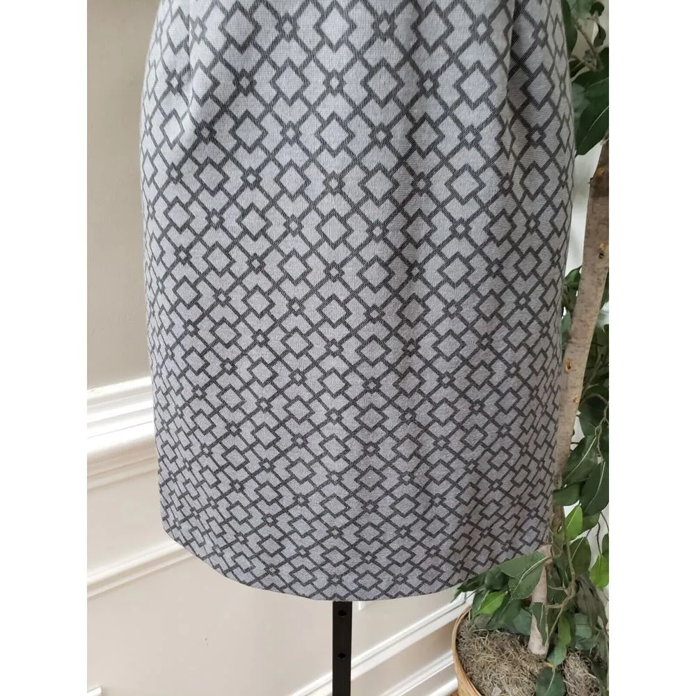 Gap Women's Gray & Black Polyester Casual V-Neck Sleeveless Knee Length Dress 0 - Image 4