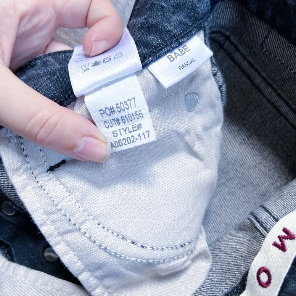 AMO • Babe Jean in Rascal slim straight cropped distressed black raw hem faded Size 26 - Image 7