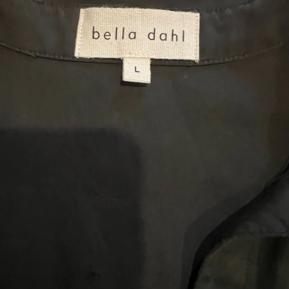 Bella Dahl - Rolled Hem Utility Romper in Vintage Black Size Large. - Image 6