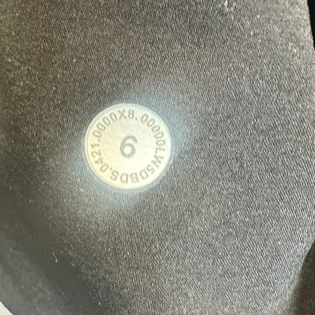 Lululemon Women's Lululemon Keep Moving Pant 7/8‎ High-Rise Incognito Camo SZ 6 - Image 4