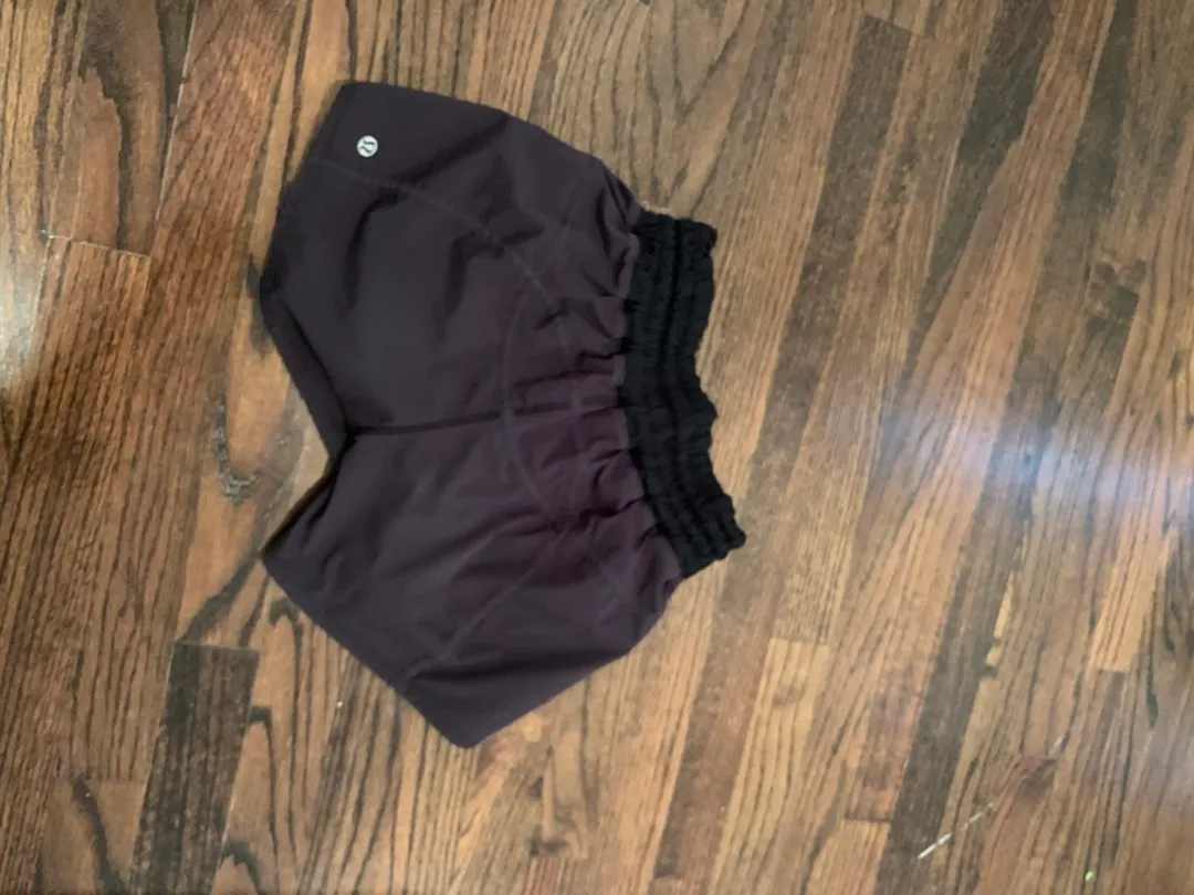 Lululemon Hotty Totty Shorts Black Size 4 - Image 2