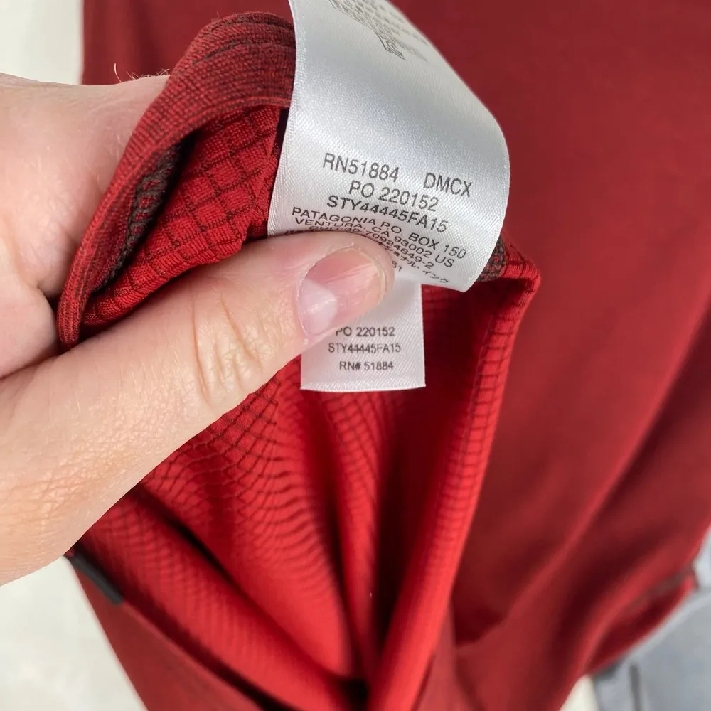 Patagonia Red & Gray Midweight Capilene Base Layer Polortec Quarter Zip Size XL - Image 7