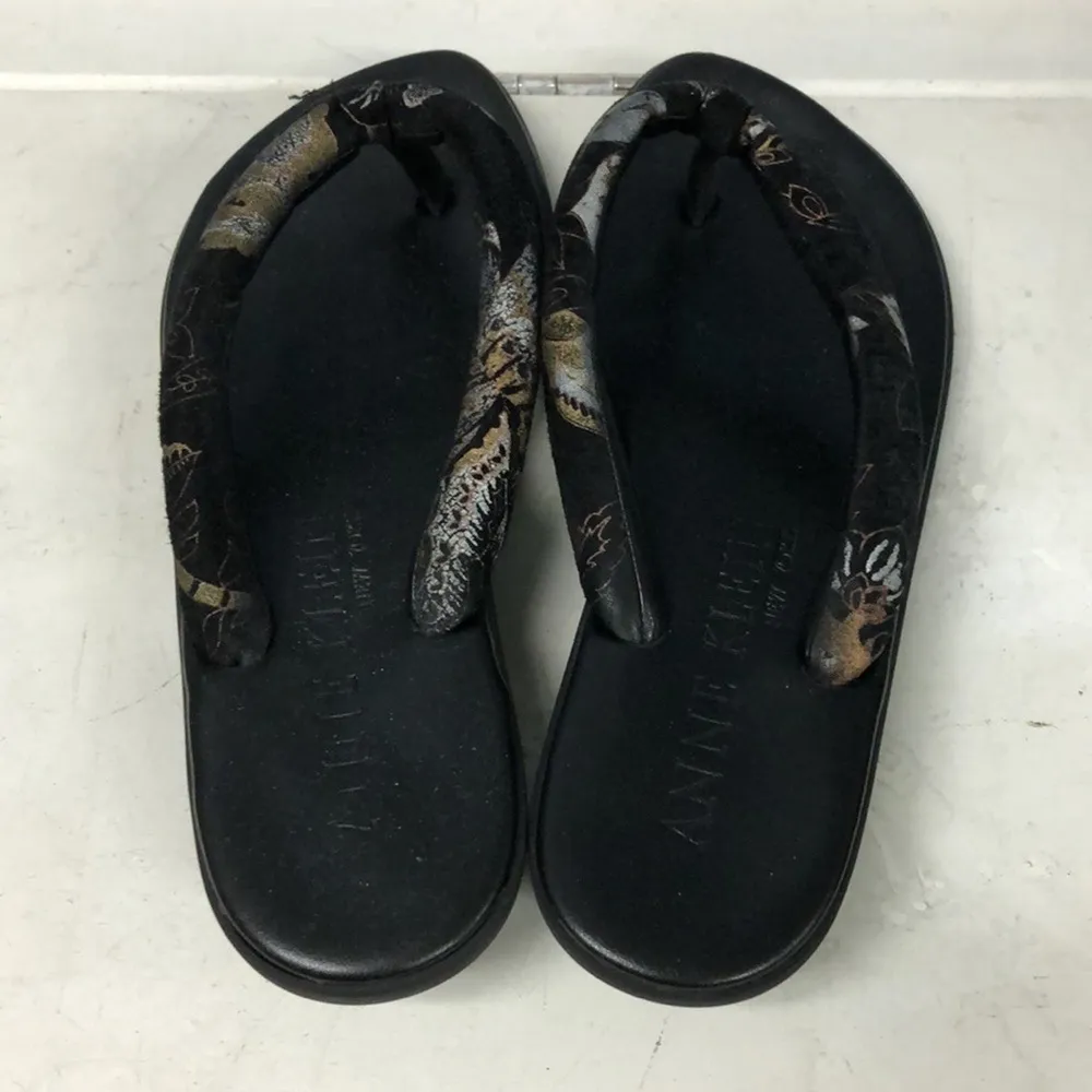 Anne Klein GEISHA sumo style sandals women's size 8‎ black gold printed fabric - Image 7