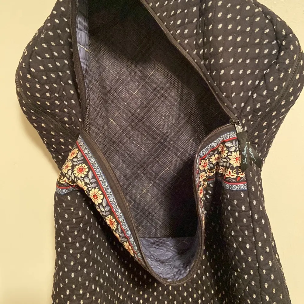 Vera Bradley Quilted Foldable Garment Bag - Image 3