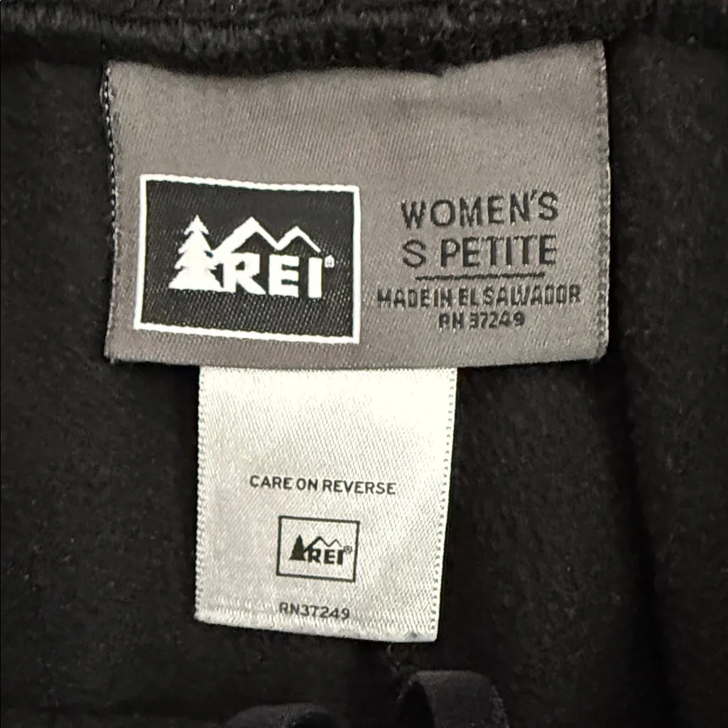 REI Co - Image 2