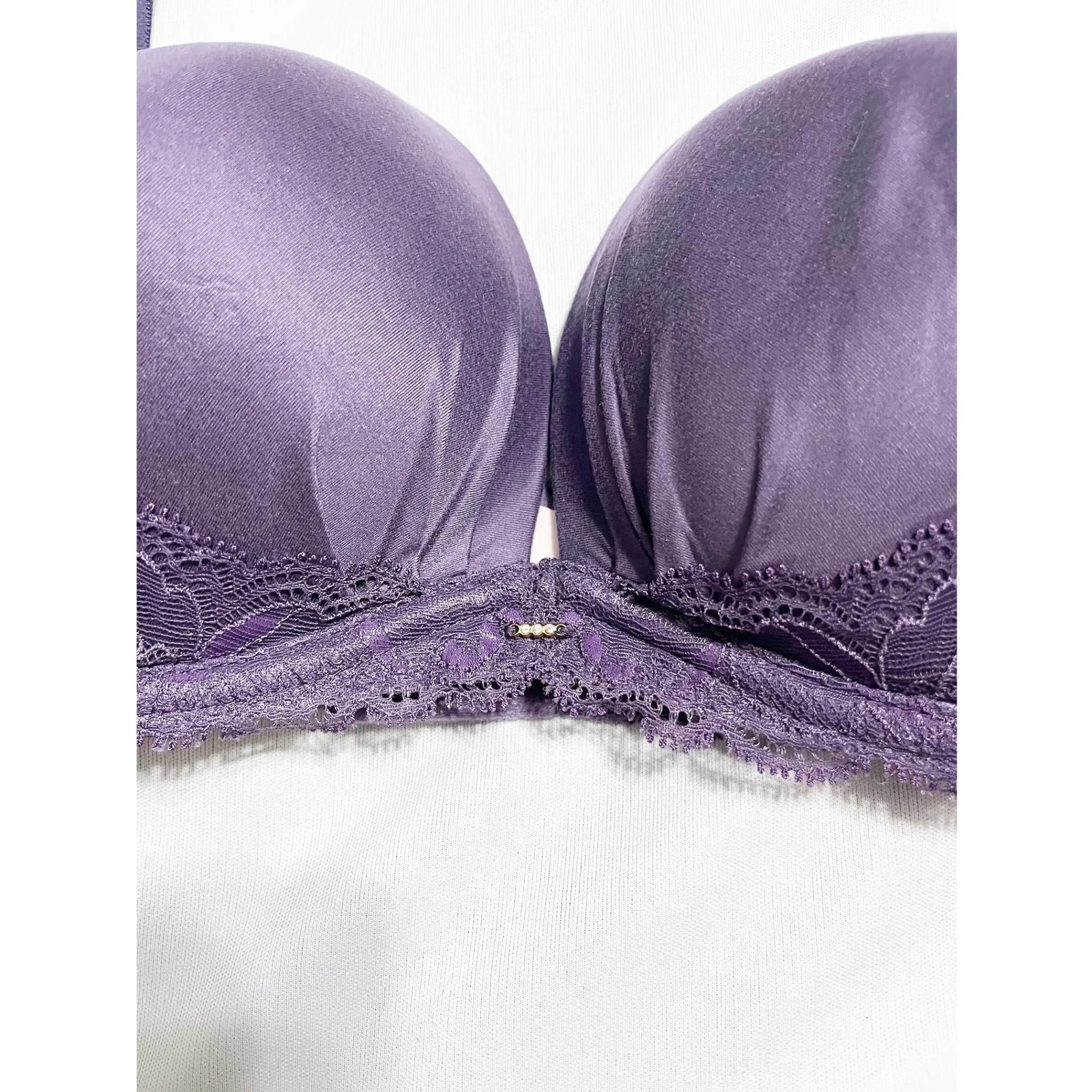 Victoria's Secret Fabulous By‎ VS Strapless Purple Lace Push Up Bra Size 34C - Image 2