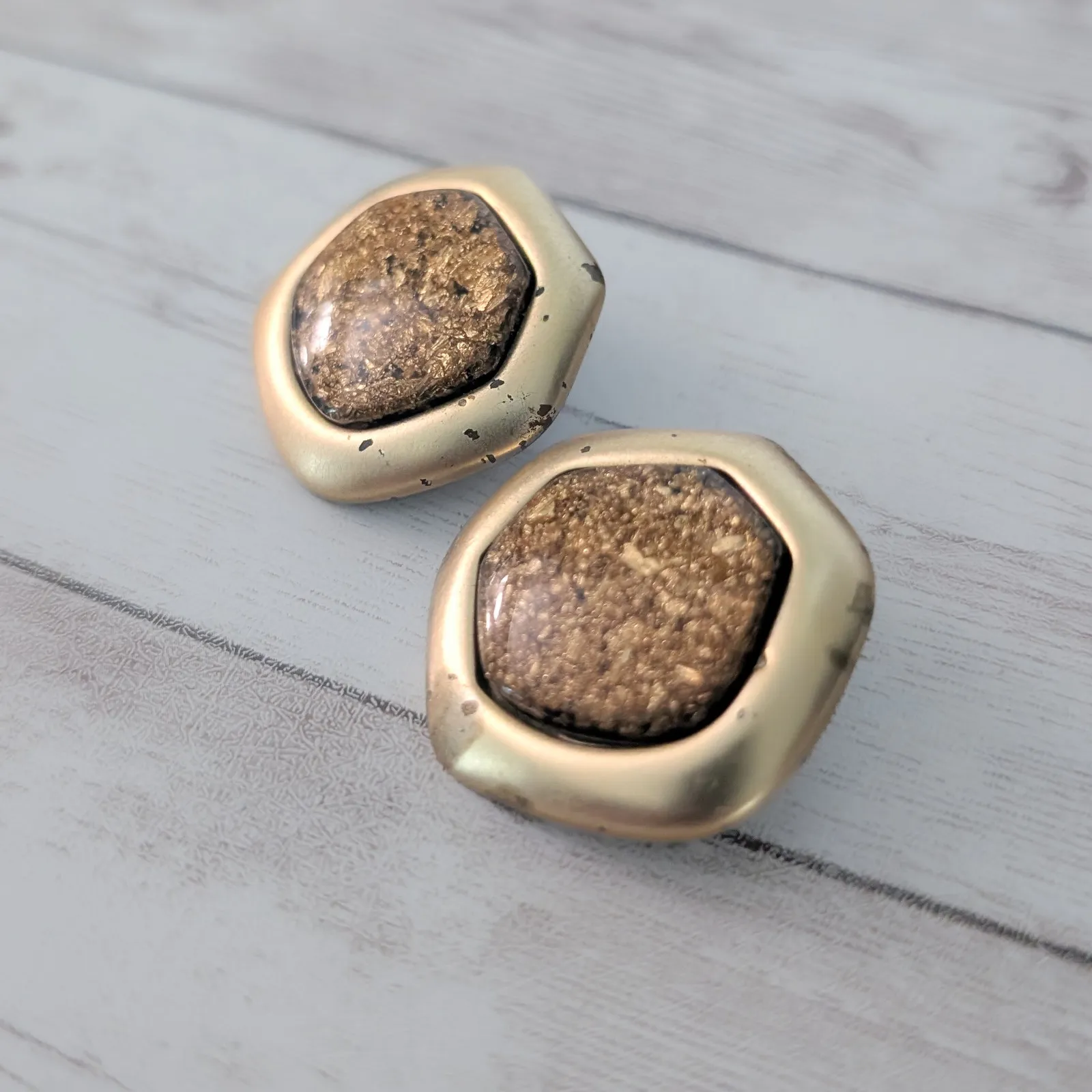 Vintage Clip On Earrings Gold Tone and Metallic Large - Image 5