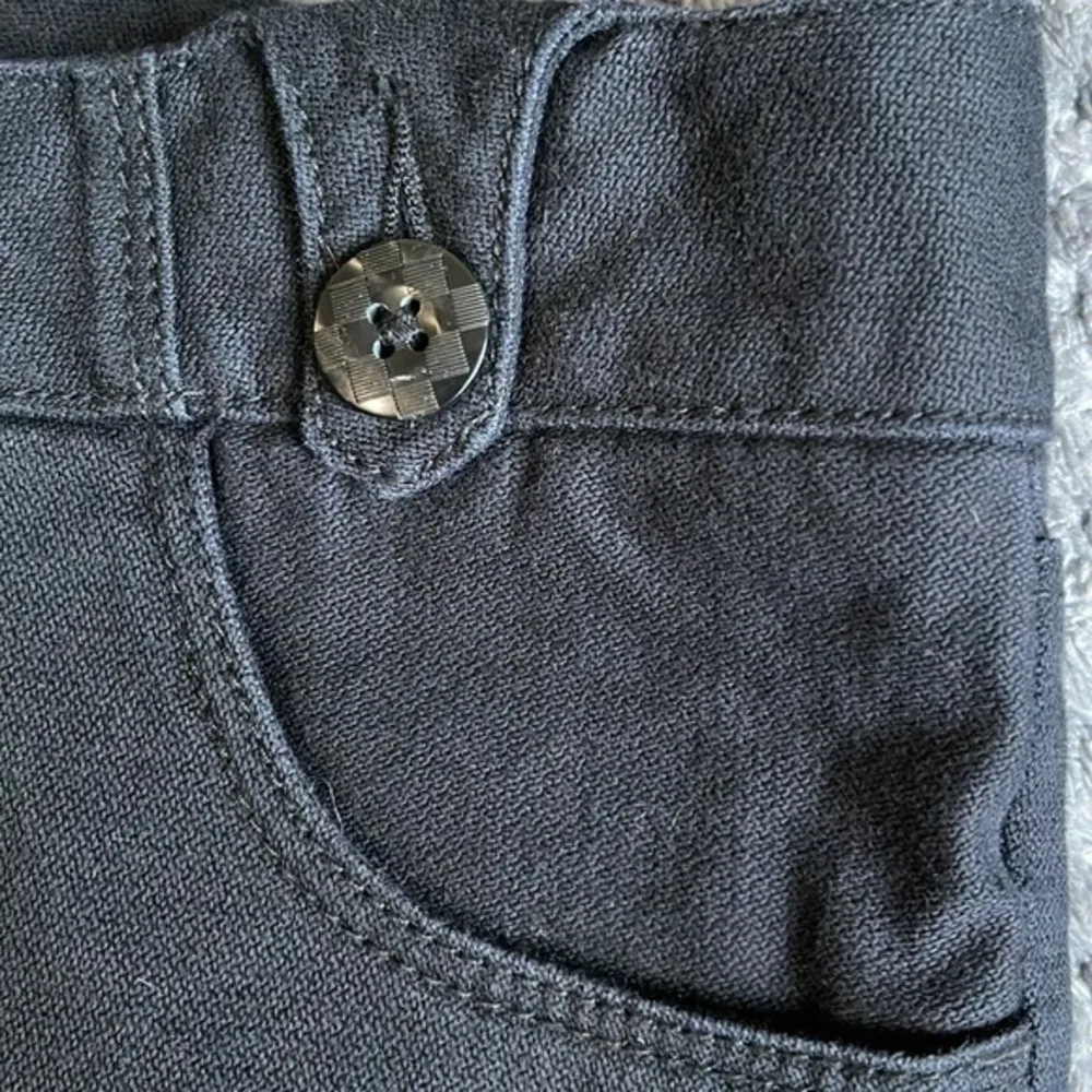 Vans Black Jean Shorts Size 7/Juniors EUC #4101 - Image 3